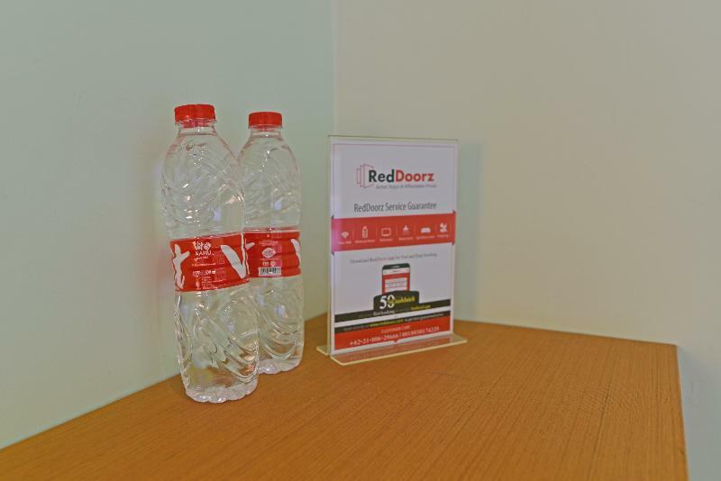 Reddoorz Plus @ Mahendradatta Denpasar Bagian luar foto